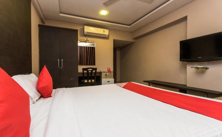 Индаур: Capital O 13414 Hotel Swaroop inn