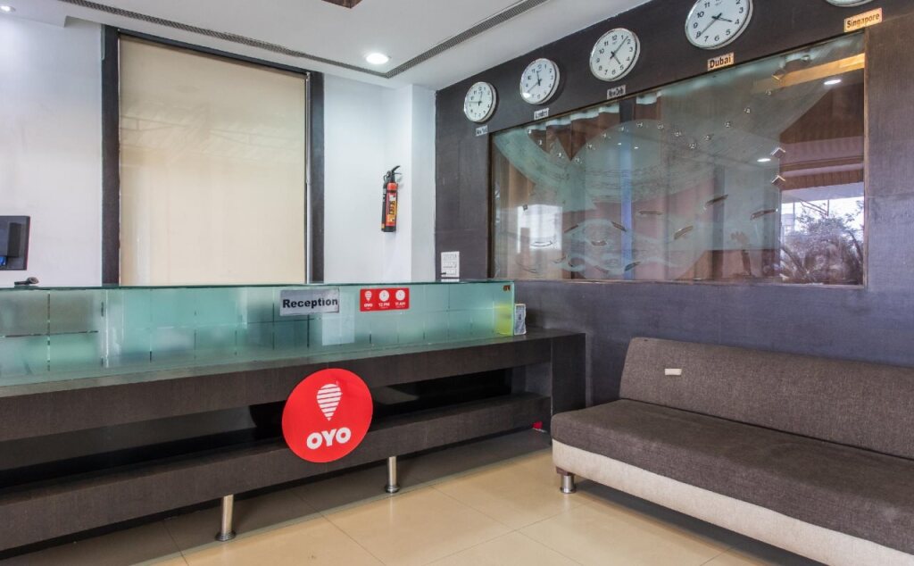 Индаур: Capital O 13414 Hotel Swaroop inn