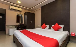 Индаур: Capital O 13414 Hotel Swaroop inn