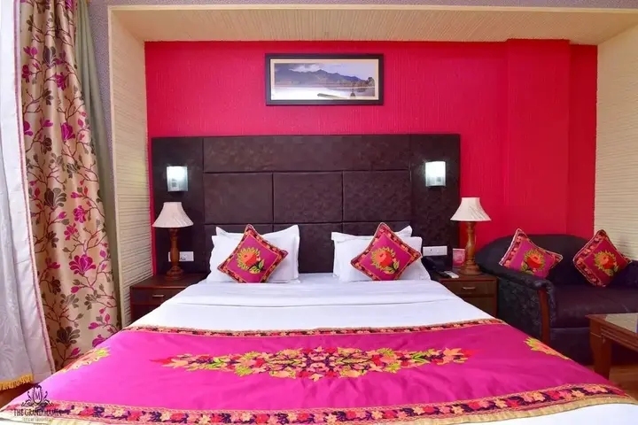 Шринагар: Hotel The Grand Mamta