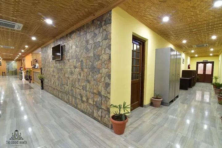 Шринагар: Hotel The Grand Mamta