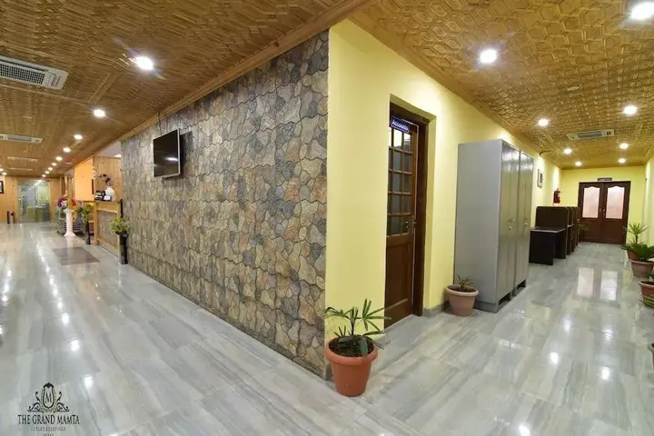 Шринагар: Hotel The Grand Mamta