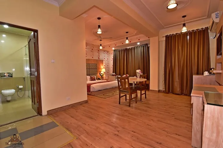 Шринагар: Hotel The Grand Mamta