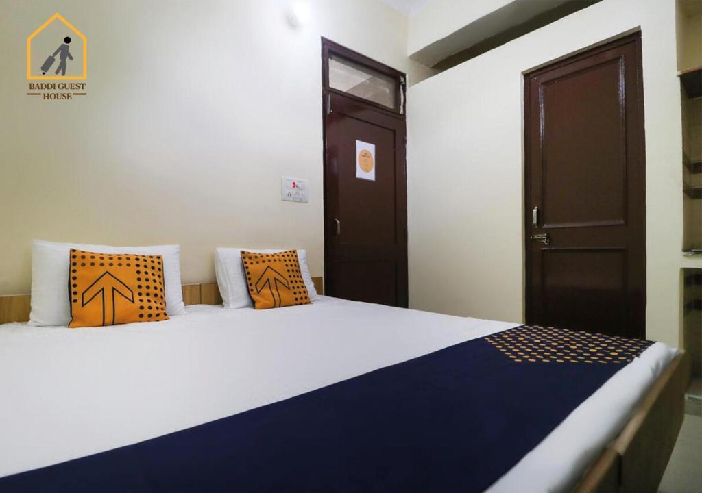 Бадди: Hotel Yamini
