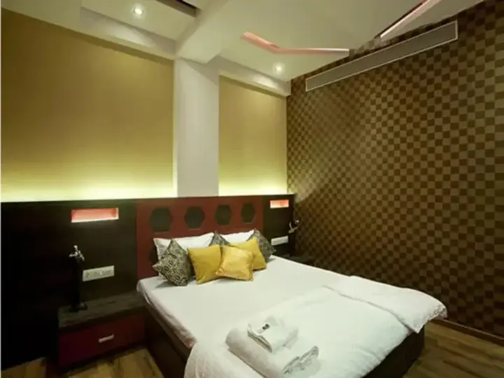 Тхане: Hotel Rr Boutique