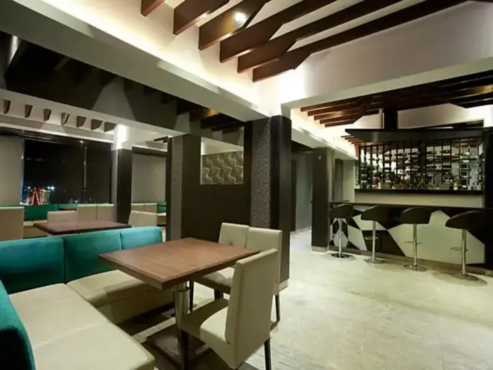 Тхане: Hotel Rr Boutique