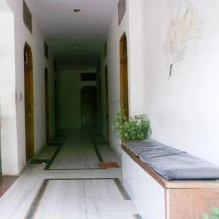 Крепость Jhansi: Hotel Sunrise