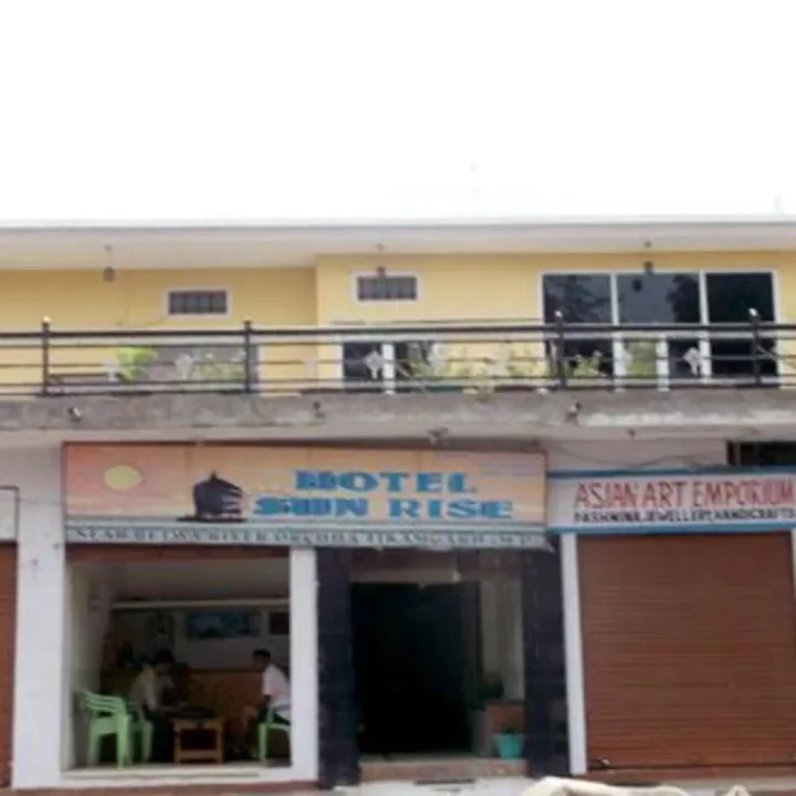 Крепость Jhansi: Hotel Sunrise