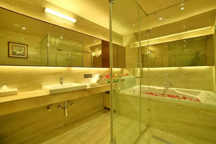 Ахмедабад: hotel G Express