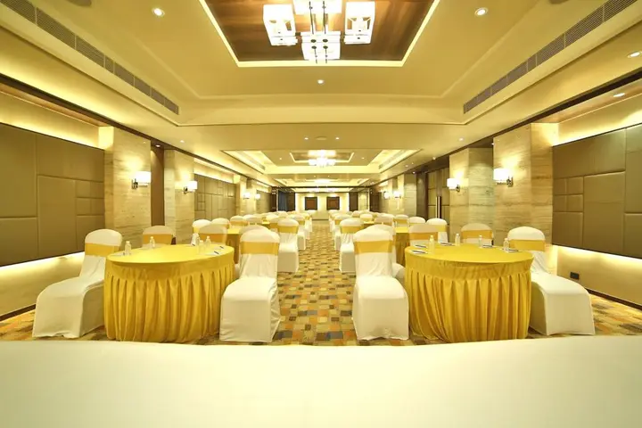 Ахмедабад: hotel G Express
