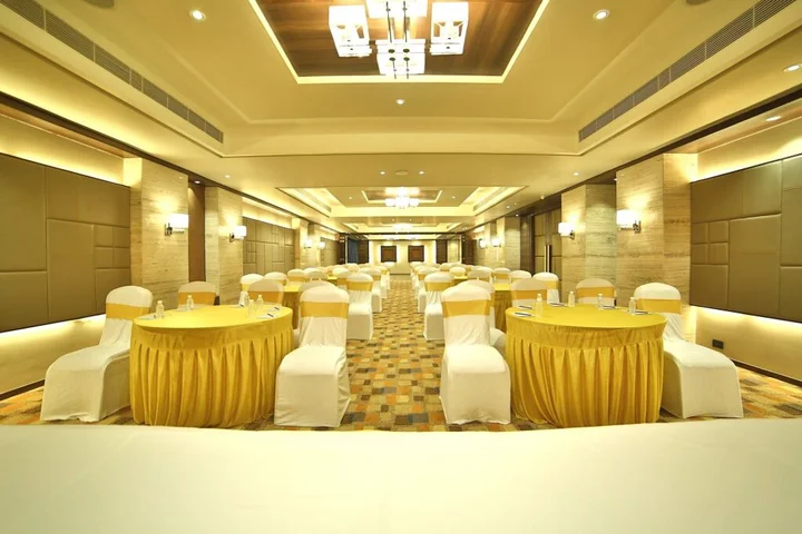 Ахмедабад: hotel G Express