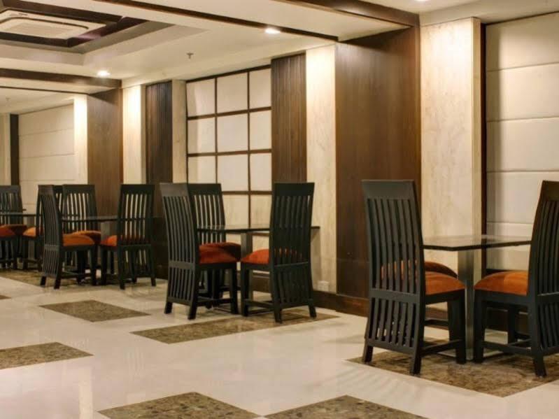 Нью-Дели: Aavaa Surya Continental Hotel