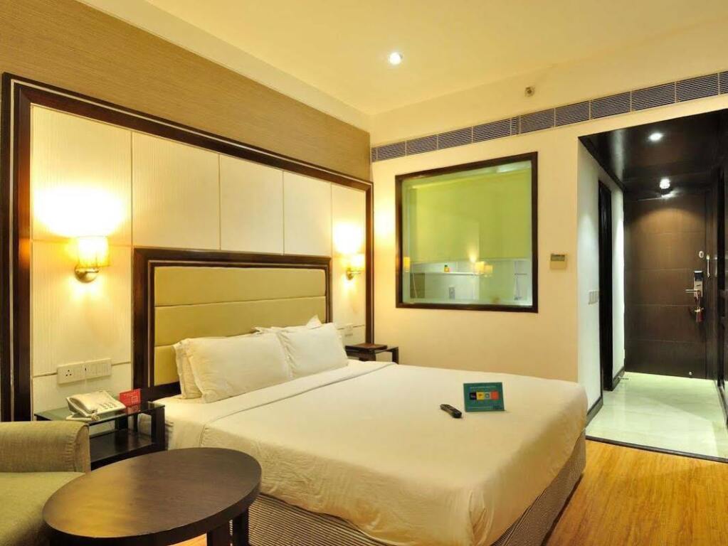 Aavaa Surya Continental Hotel — фото 1