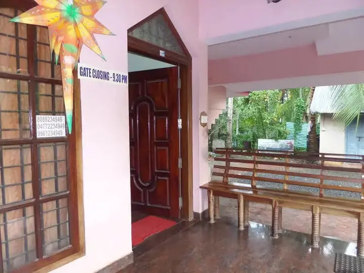 Аллеппи: Pooniyiel Homestay