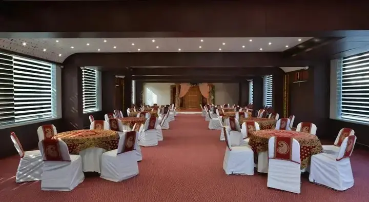 Вадодара: Hotel The Grand Saakar Tiara