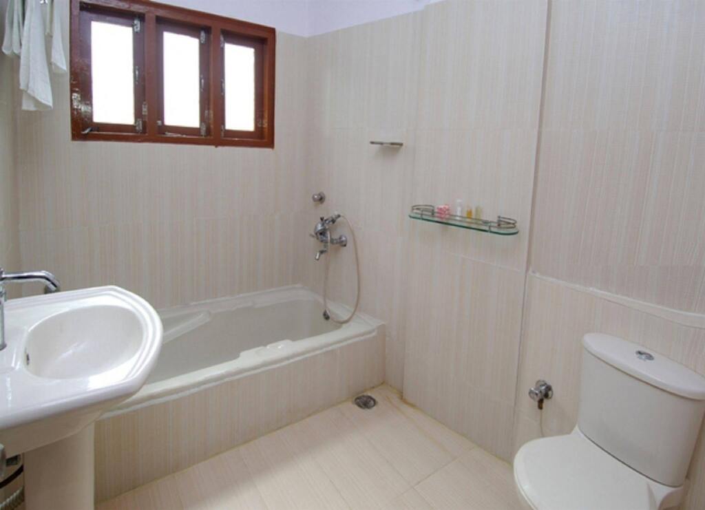 Бангалор: OYO 6110 Thalassa Suites