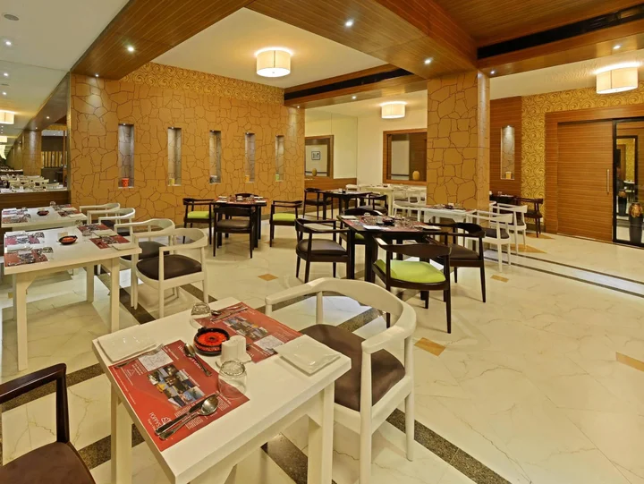 Мадурай: Poppys Hotel Madurai