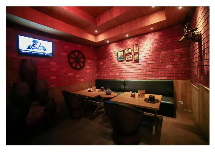 Мадурай: Poppys Hotel Madurai