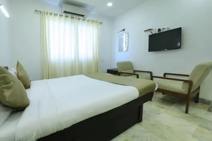Хандала: Sunrise Hill Resort