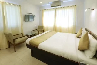Хандала: Sunrise Hill Resort