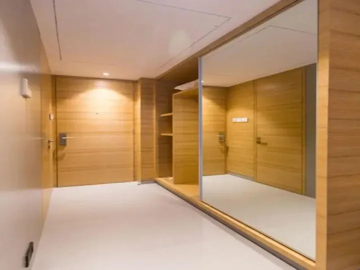 Тхане: Hotel Satkar Grande