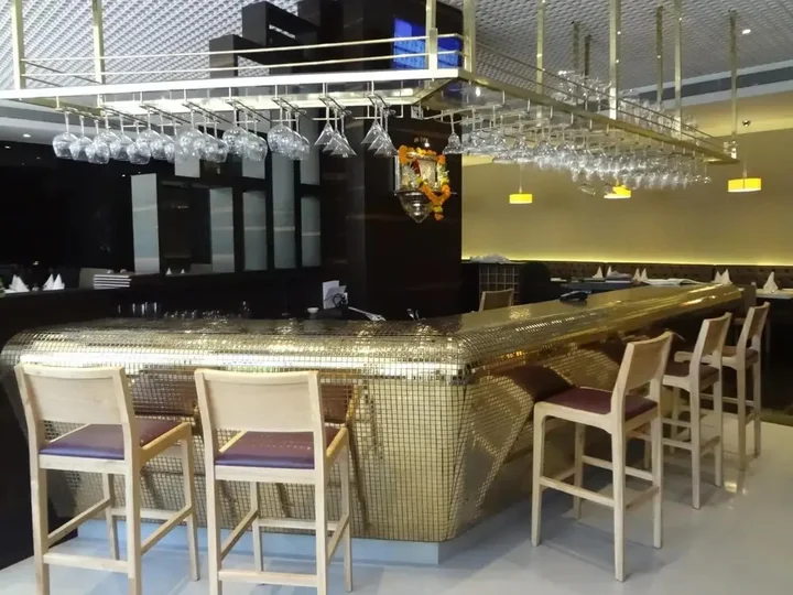 Тхане: Hotel Satkar Grande