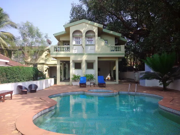 Калангут: Flower Holiday Home