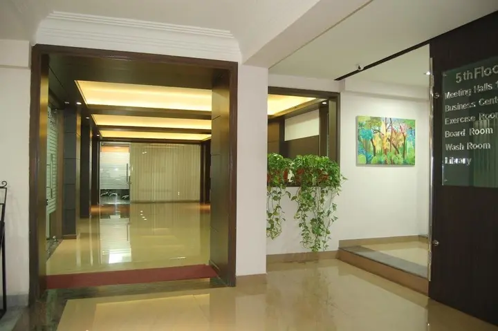 Индаур: Hotel Shreemaya Rnt Marg