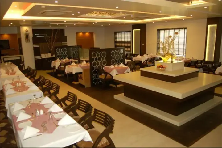Райпур: Hotel Royale Ambience