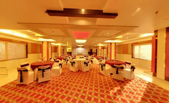 Райпур: Hotel Royale Ambience