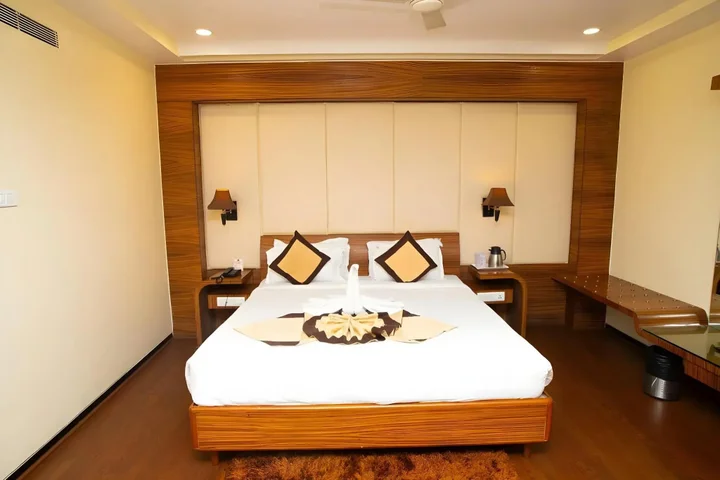 Райпур: Hotel Simran