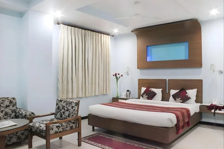 Райпур: Hotel Simran