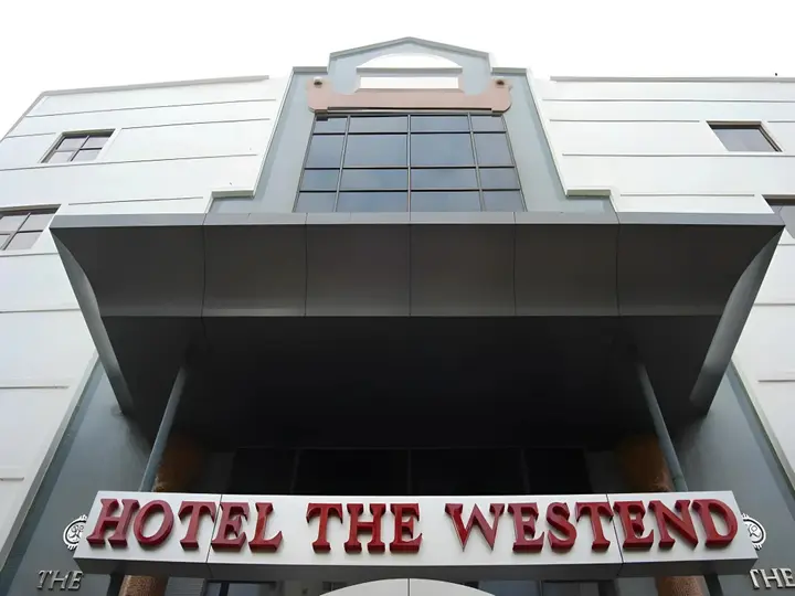 Ахмедабад: Hotel The Westend