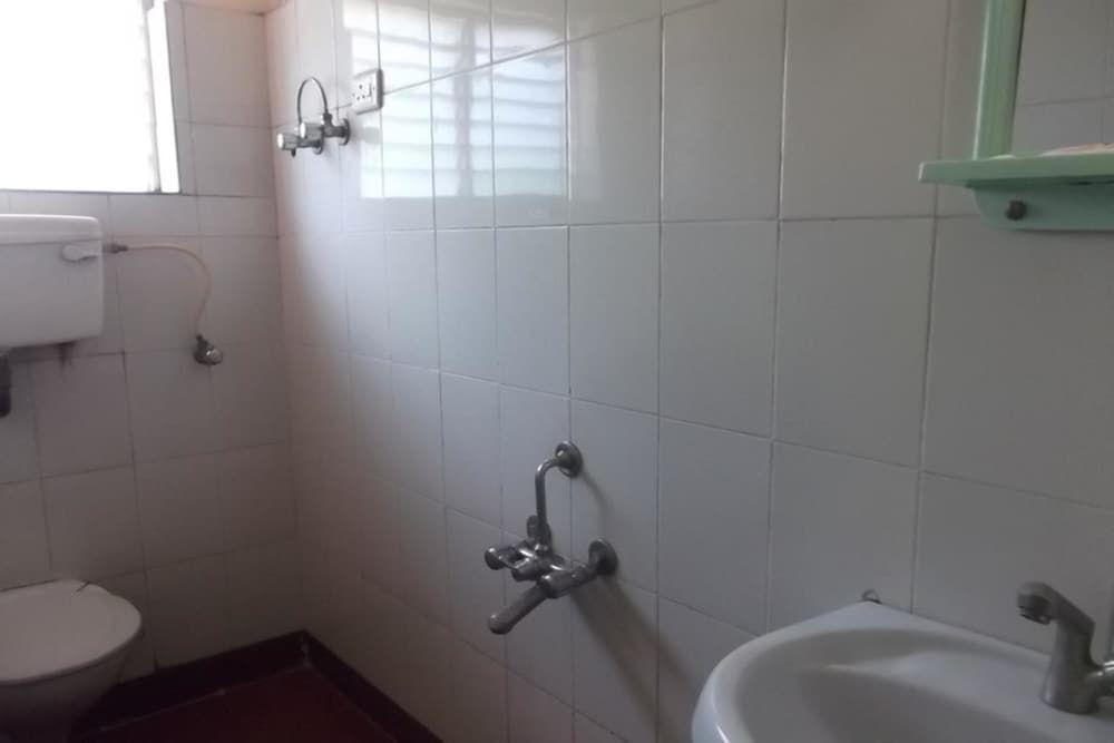 Нашик: Hotel Sahyadhri