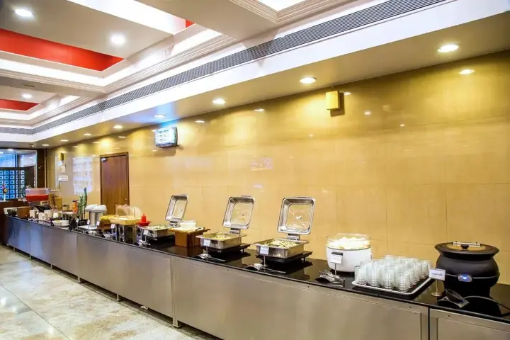 Тхане: Hotel Tip Top Plaza