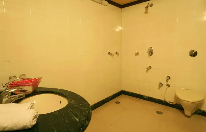 Тхане: Hotel Tip Top Plaza