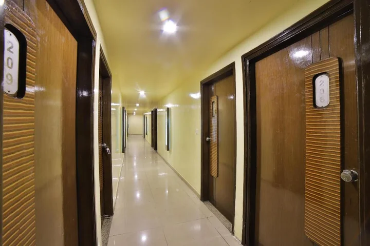 Ахмедабад: Capital O 1967 Hotel Kalash Residency