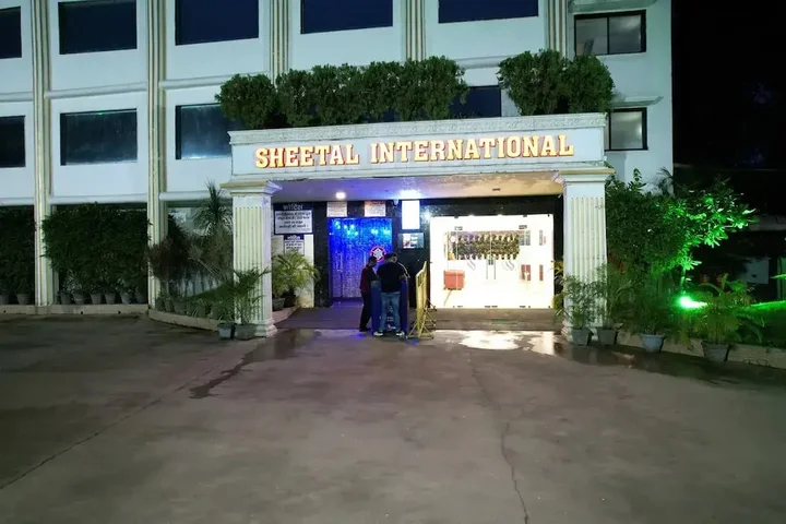 Райпур: Sheetal International Rain Basera