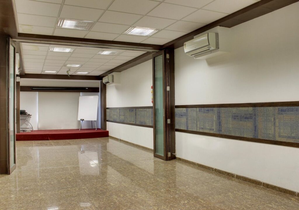 Ахмедабад: Hotel Kadamb Inn