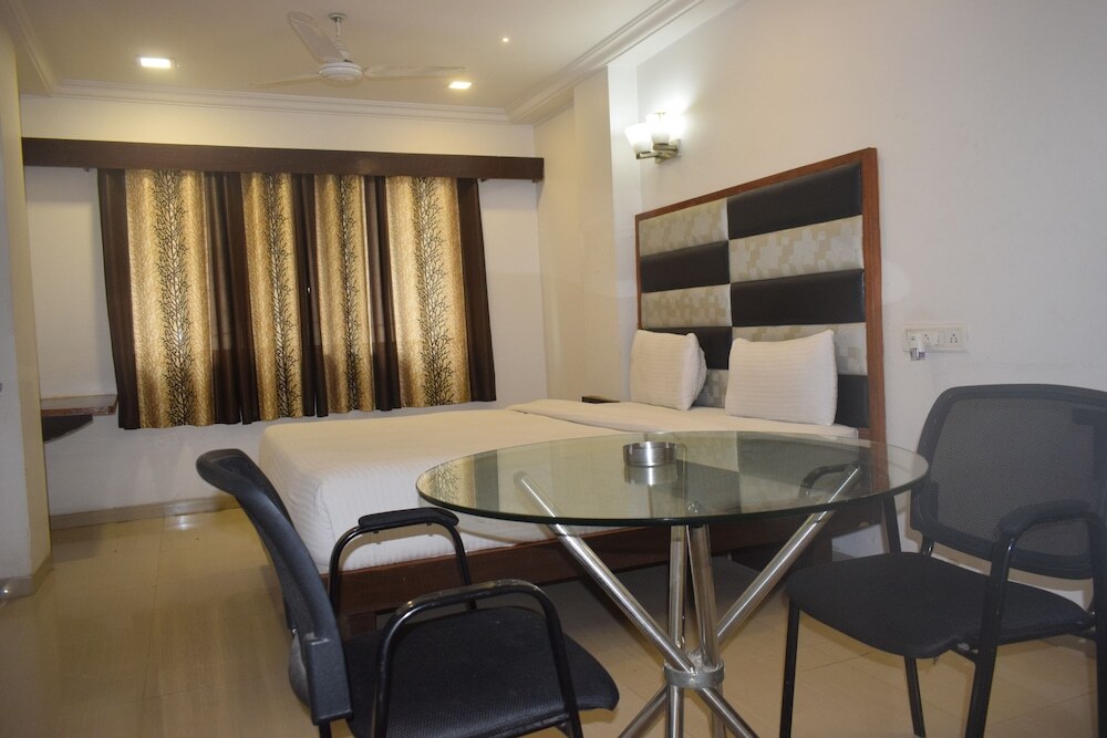 Ахмедабад: Hotel Kadamb Inn