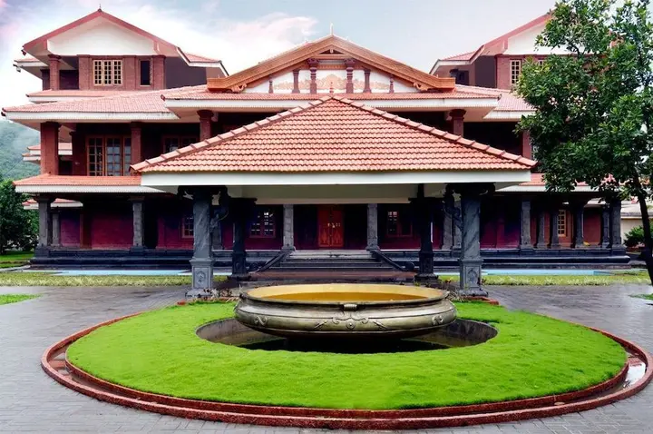 Тхане: Ayurvedic Village
