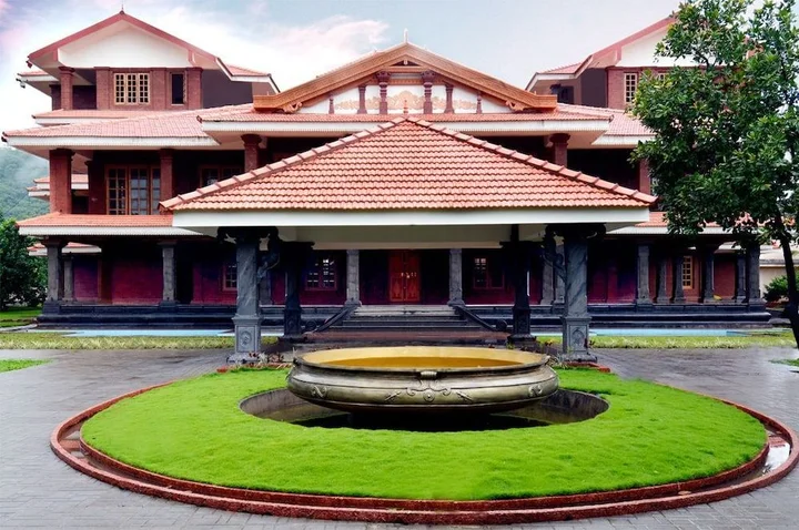 Тхане: Ayurvedic Village