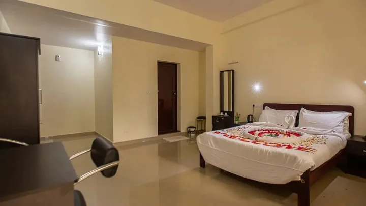 Кумили: Woodside Residency Thekkady