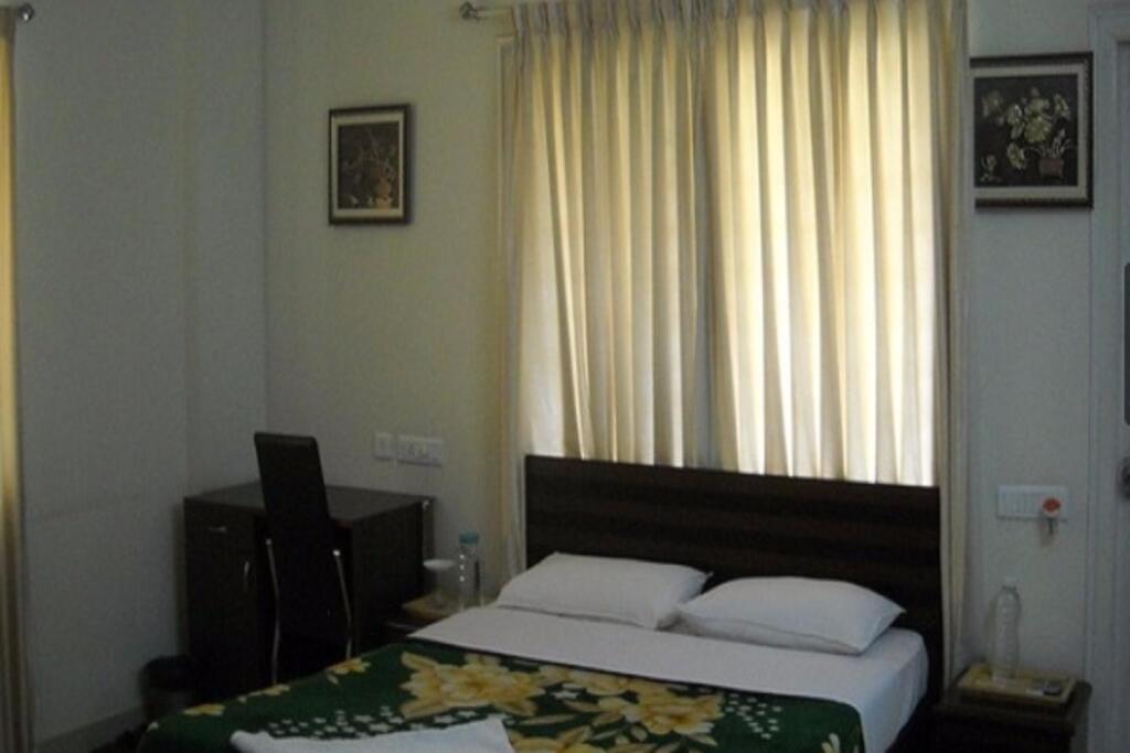 Бангалор: Cosmos Guest Homes