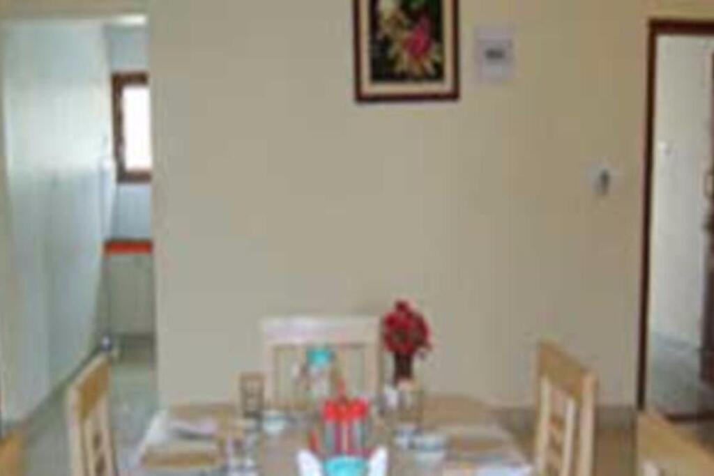 Бангалор: Cosmos Guest Homes