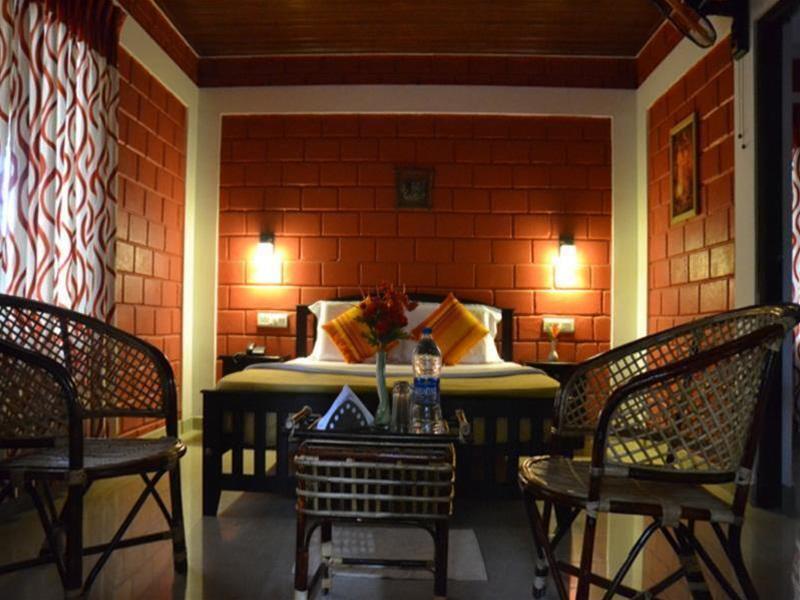 Кумили: Poetree Sarovar Portico Hotel