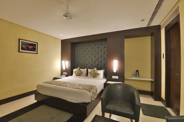 Райпур: Hotel The Golden Oak Central by Citrus Prime