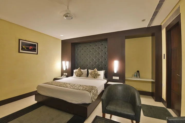 Райпур: Hotel The Golden Oak Central by Citrus Prime