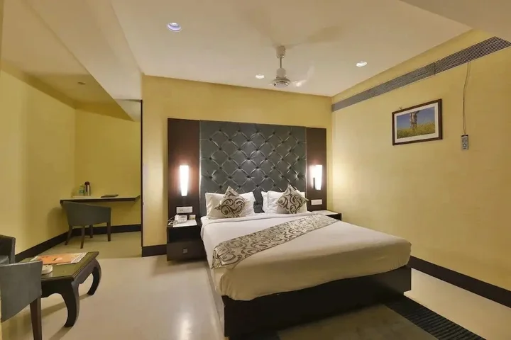 Райпур: Hotel The Golden Oak Central by Citrus Prime