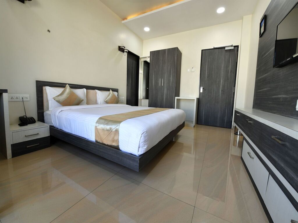 Райпур: Capital O 4155 Hotel The Sudesh